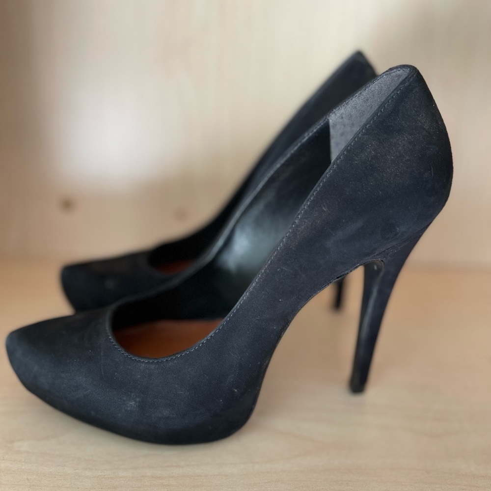 Schutz black suede platform pumps Size 8 *barely worn*